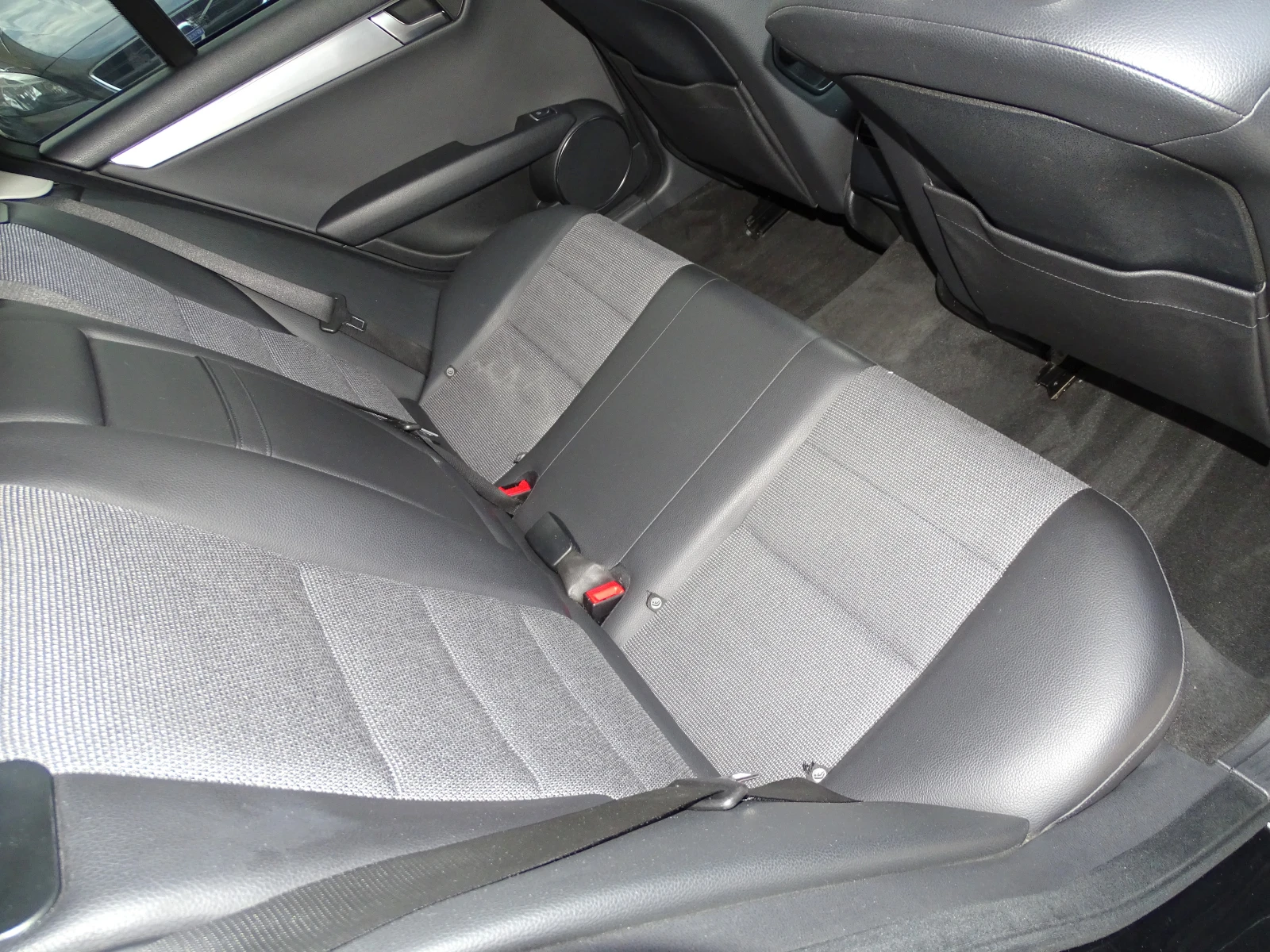 Mercedes-Benz C 200 2.2CDI_AVANTGARDE__*  | Mobile.bg   11