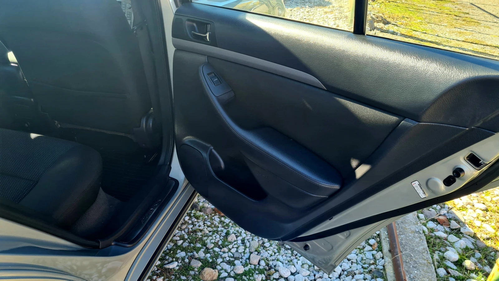 Toyota Avensis 1.8i VVT-I FACELIFT | Mobile.bg — изображение 12