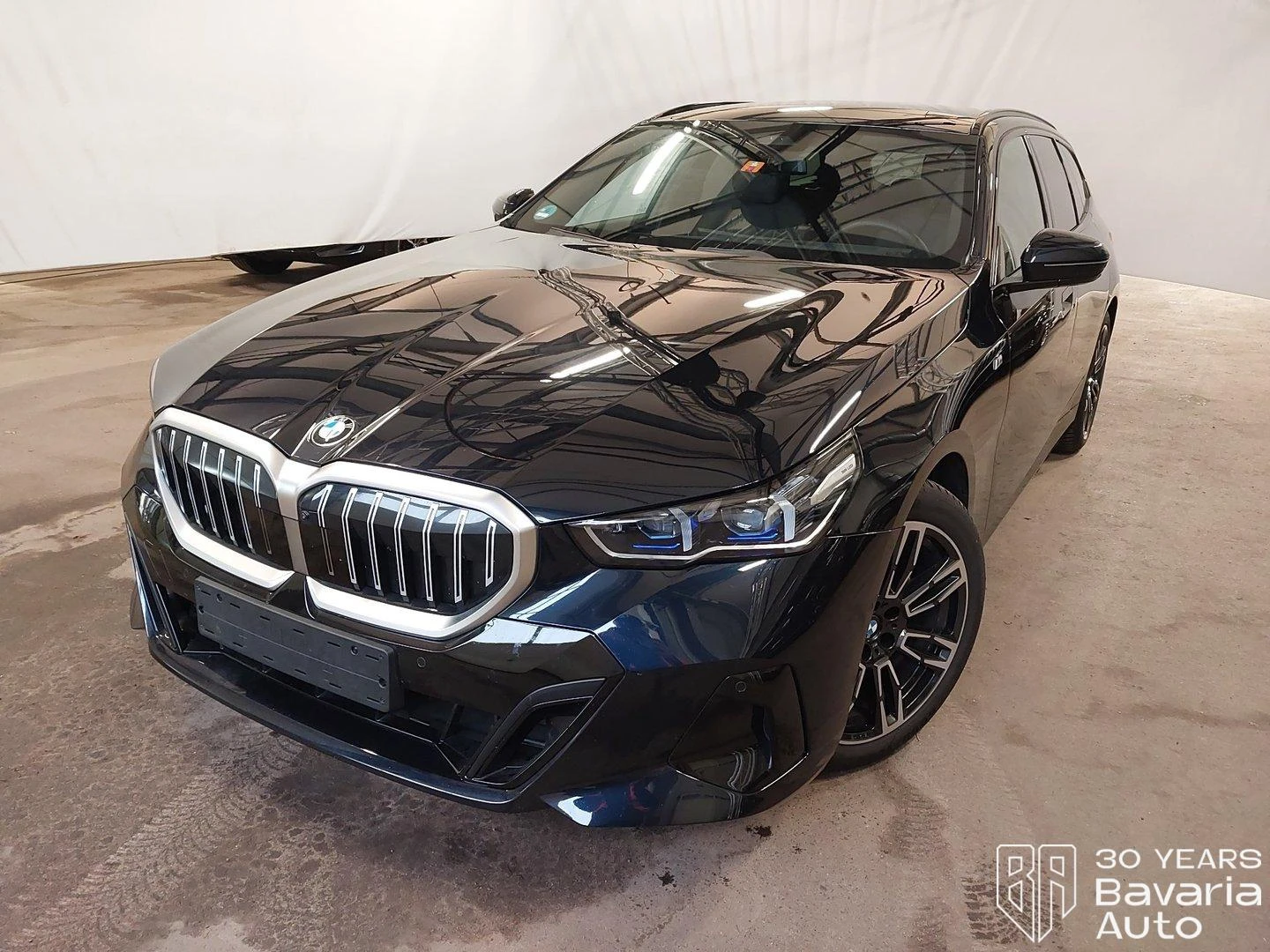 BMW 520 d xDrive Touring M Sport Paket Steptronic | Mobile.bg   1