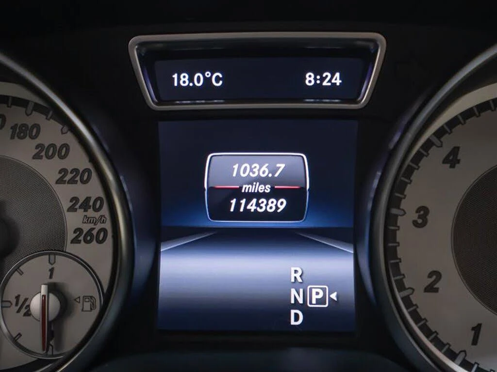 Mercedes-Benz CLA 250 * АВТО КРЕДИТ* ЦЕНА ДО БГ * СЕРВИЗНА ИСТОРИЯ *  - изображение 10