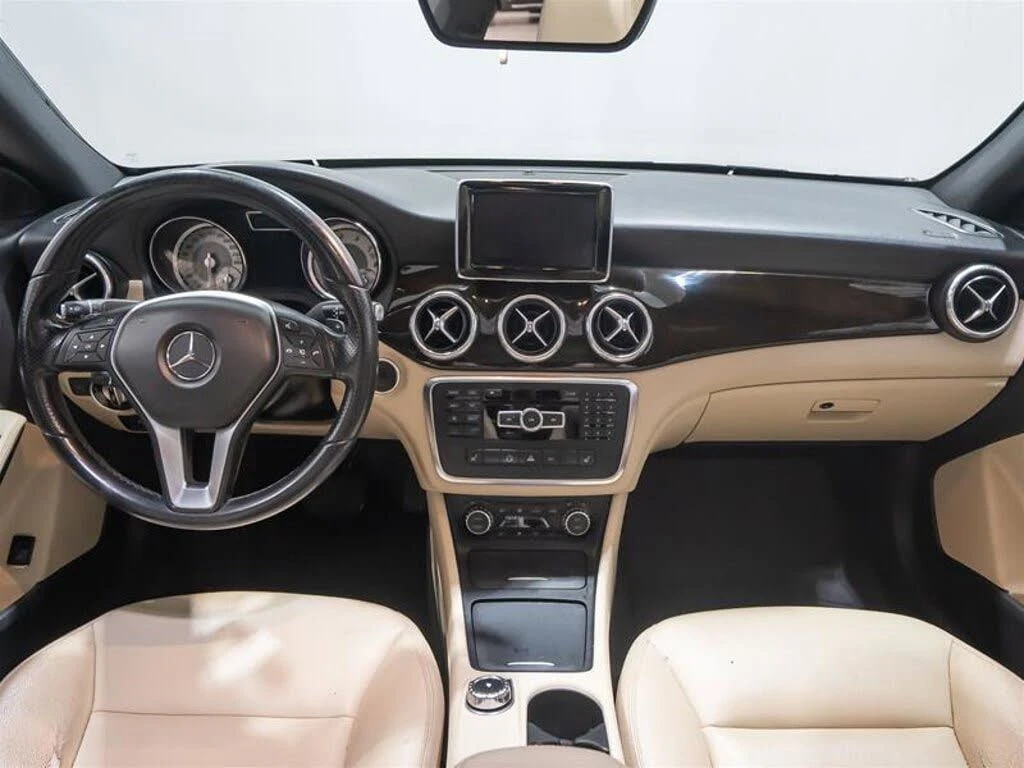 Mercedes-Benz CLA 250 * АВТО КРЕДИТ* ЦЕНА ДО БГ * СЕРВИЗНА ИСТОРИЯ *  - изображение 9