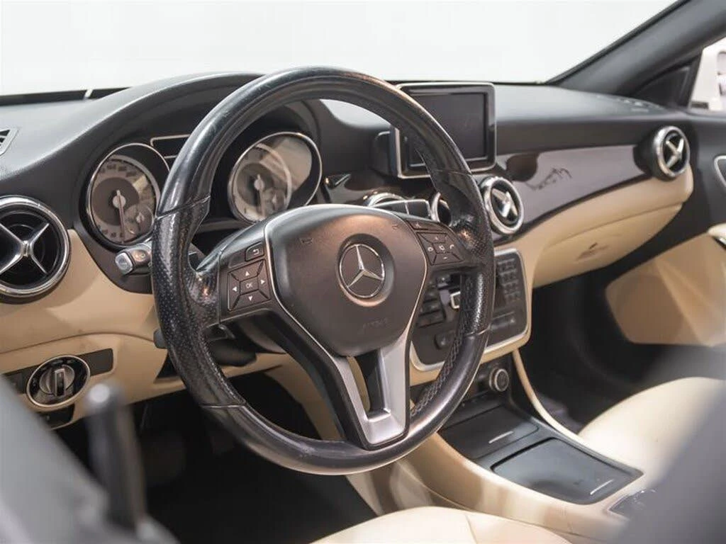 Mercedes-Benz CLA 250 * АВТО КРЕДИТ* ЦЕНА ДО БГ * СЕРВИЗНА ИСТОРИЯ *  - изображение 8