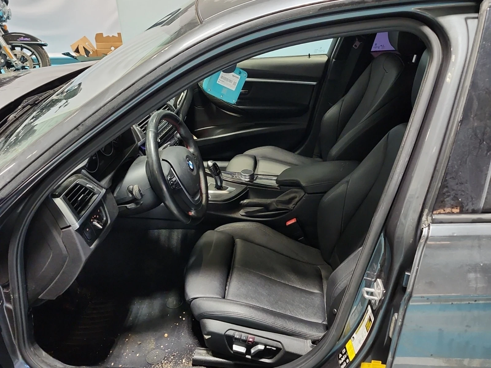 BMW 330 * * CARFAX * * АВТО КРЕДИТ * *  - изображение 5