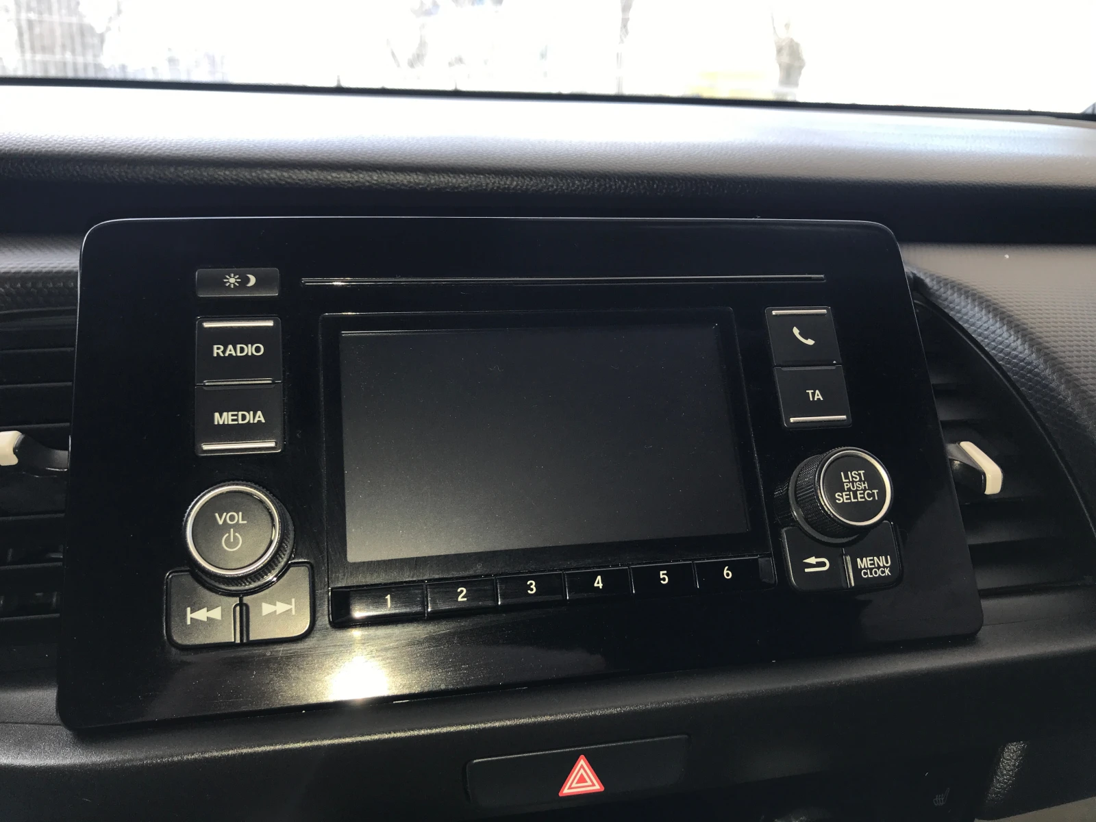 Honda Jazz 1, 5 e-HEV - изображение 10