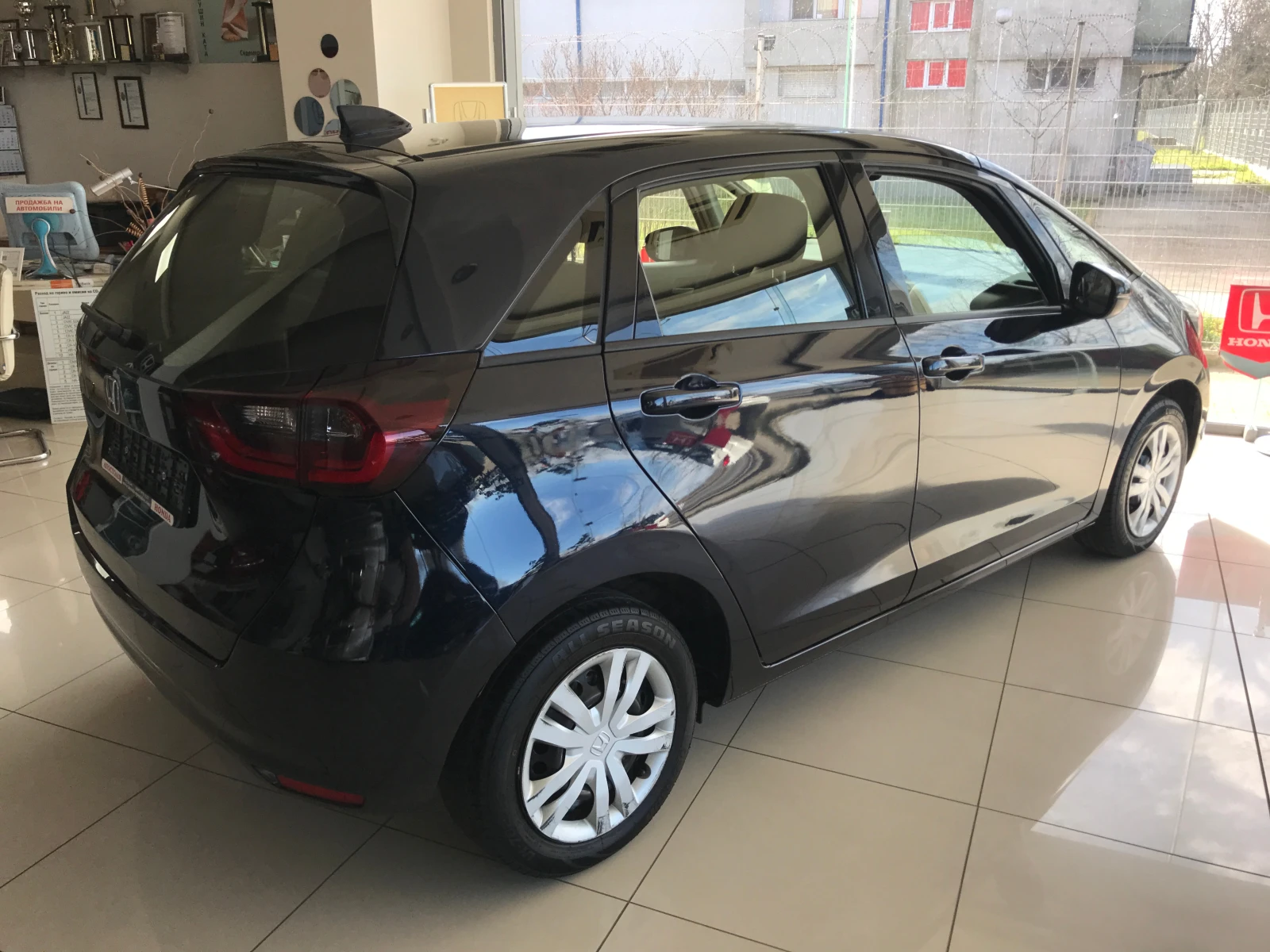 Honda Jazz 1, 5 e-HEV - изображение 5