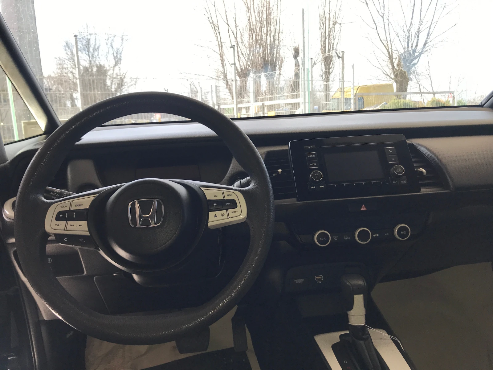 Honda Jazz 1, 5 e-HEV - изображение 8