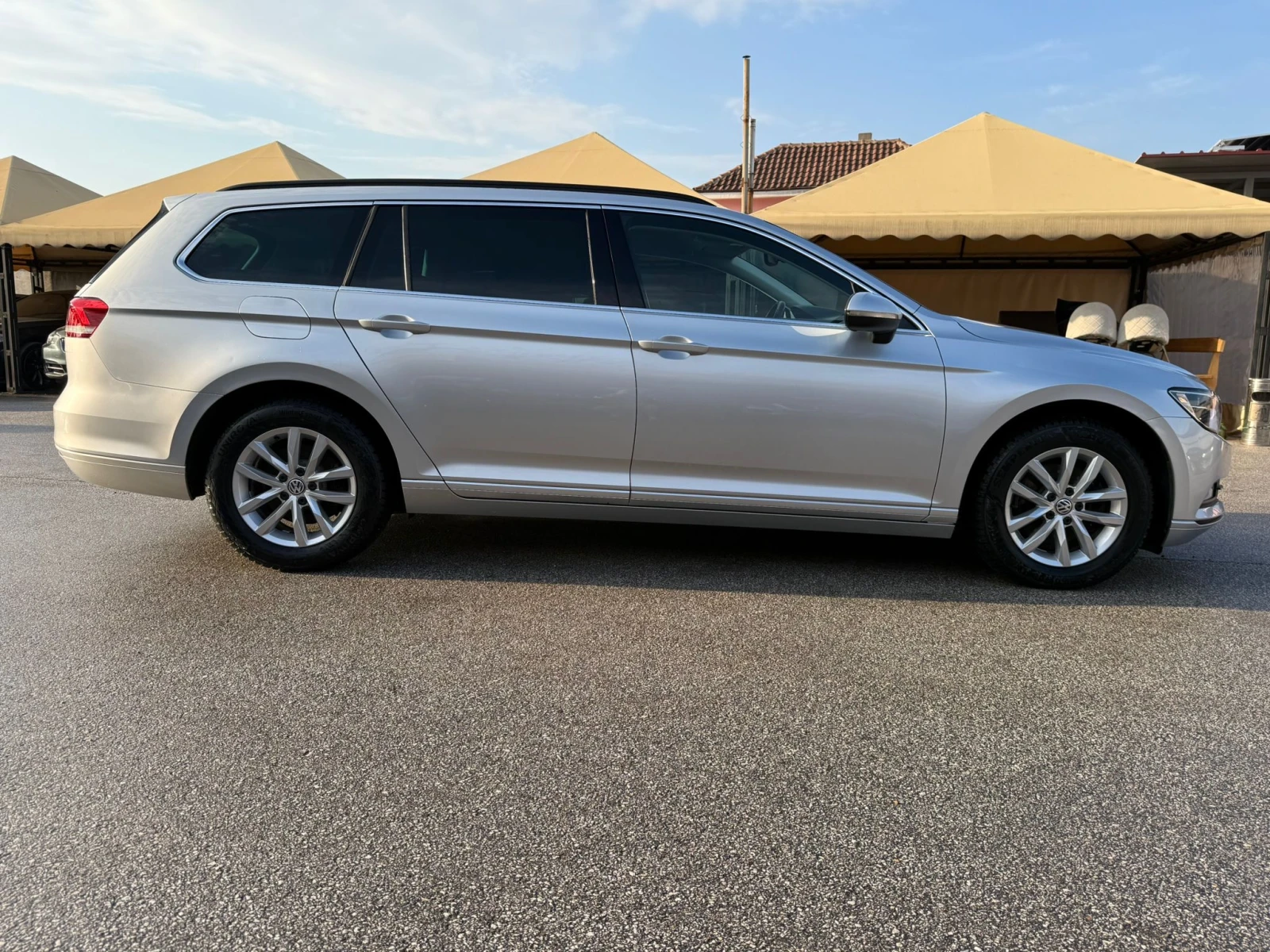 VW Passat 8 2.0TDI DSG 150к.с. !!! 100% РЕАЛНИ КИЛОМЕТРИ !!!, снимка 4 - Автомобили и джипове - 53726060
