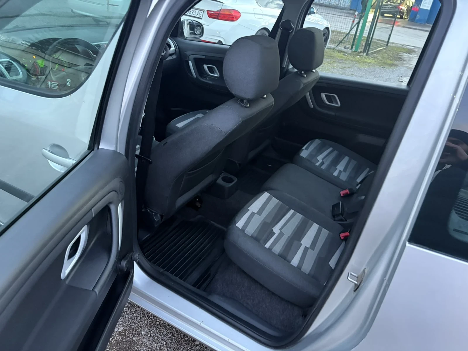 Skoda Roomster 1.4тди, снимка 7 - Автомобили и джипове - 53749185