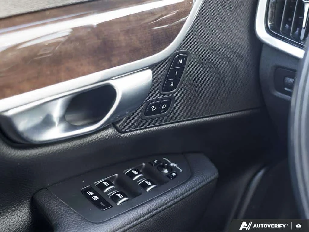 Volvo S90 * Momentum Plus | BlindSpot | PanoRoof | NAV * CAR, снимка 17 - Автомобили и джипове - 53862638