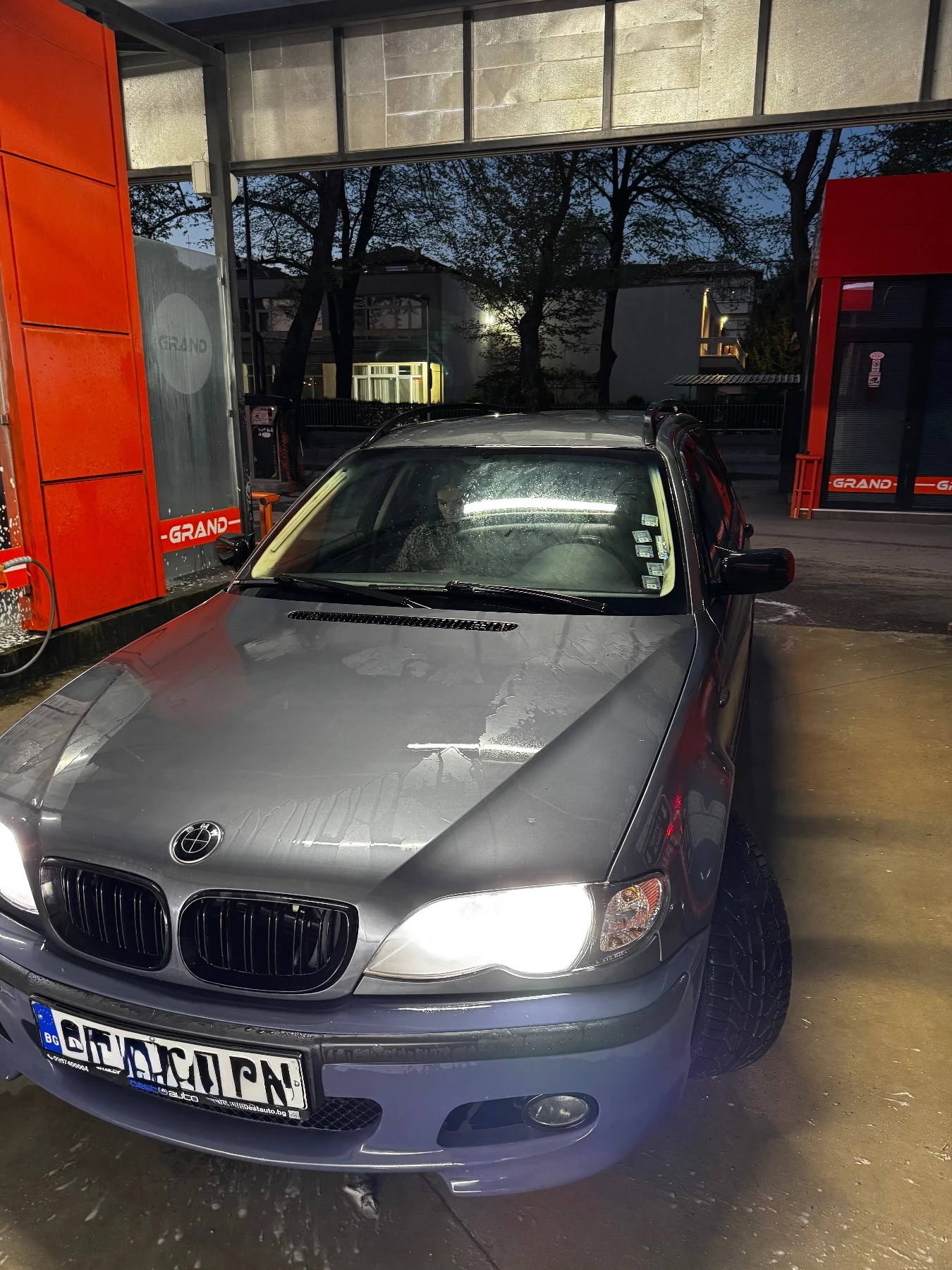 BMW 318 1.8i, снимка 2 - Автомобили и джипове - 54254353