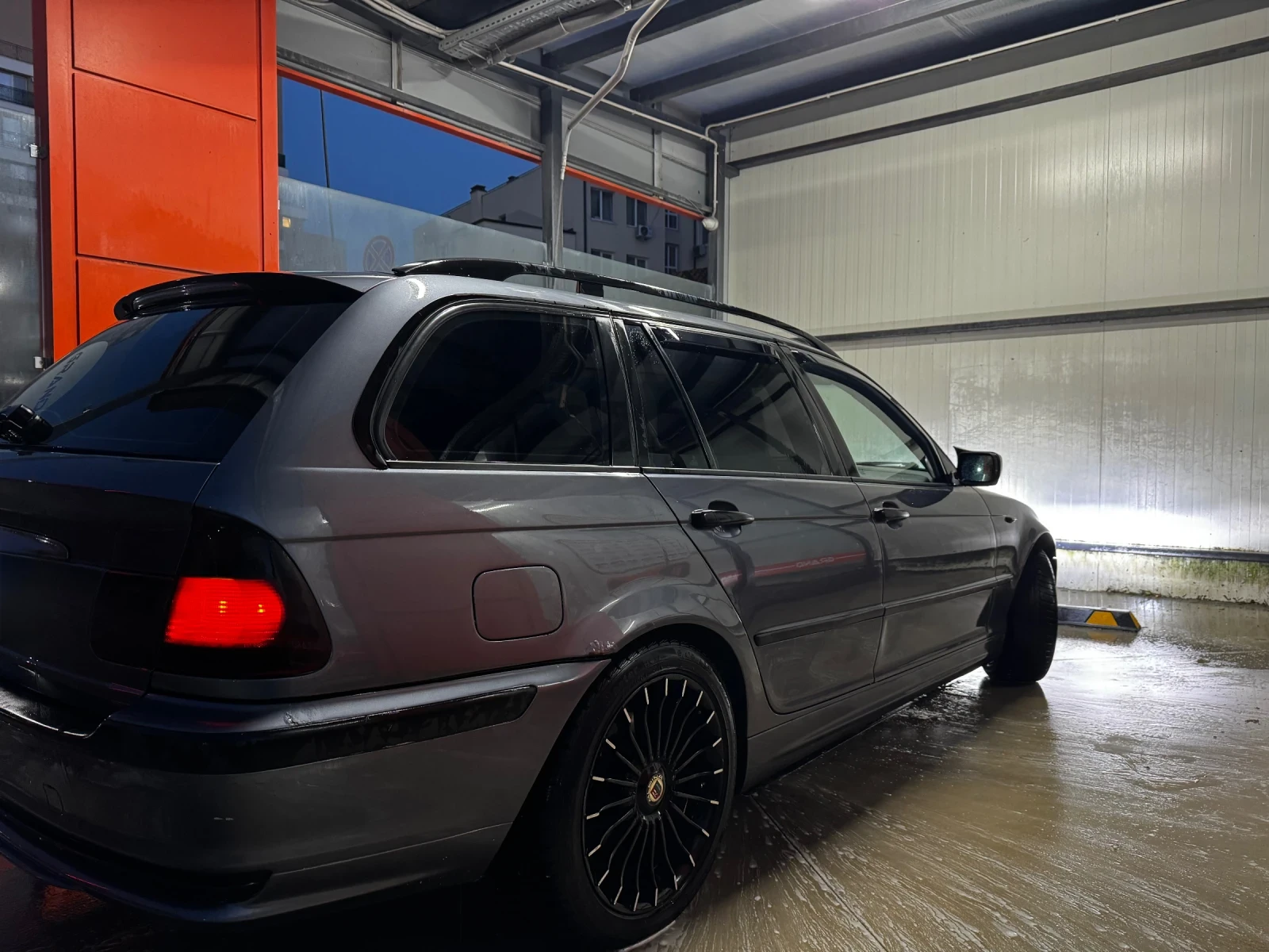 BMW 318 1.8i, снимка 4 - Автомобили и джипове - 54254353