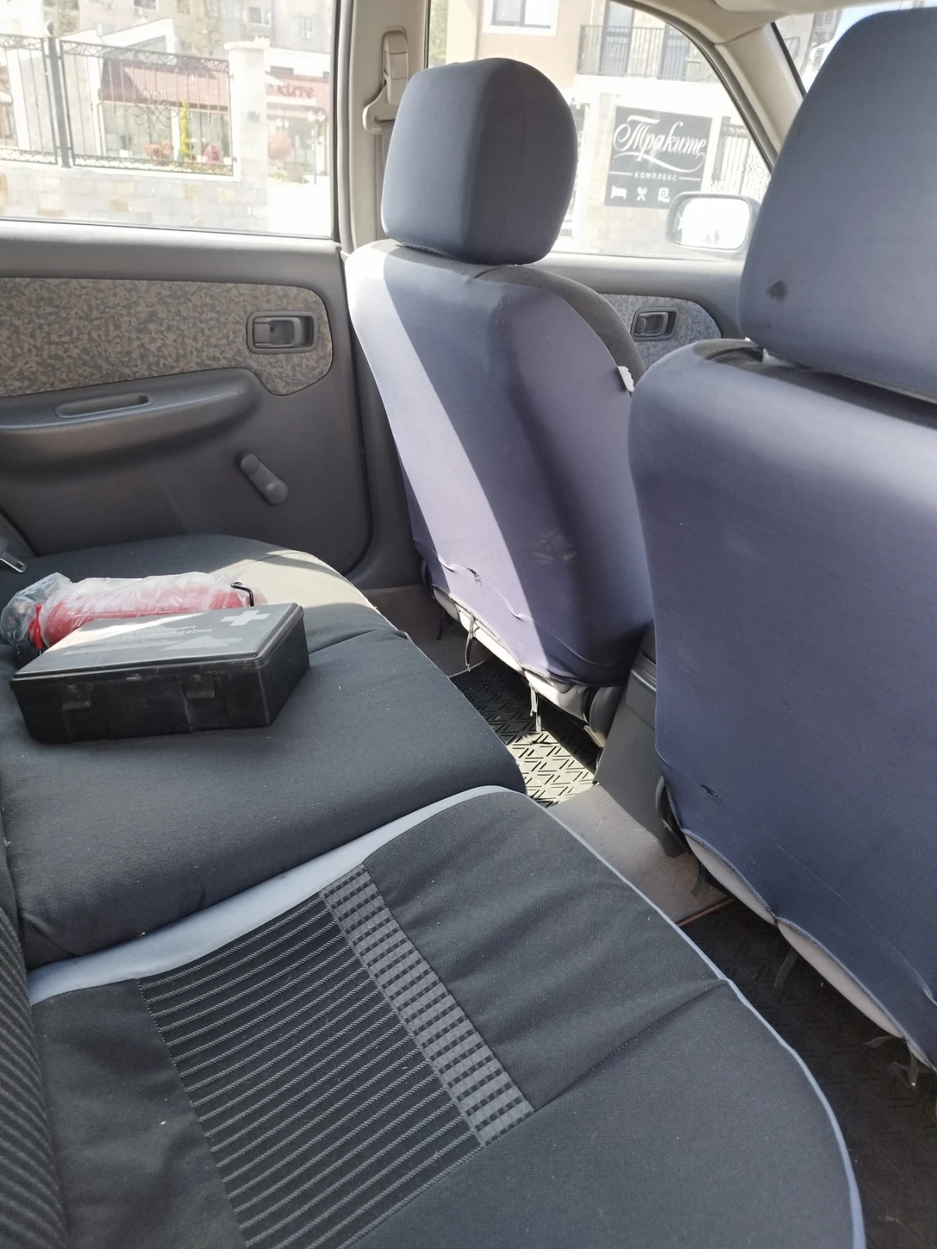 Nissan Almera, снимка 8 - Автомобили и джипове - 54298826