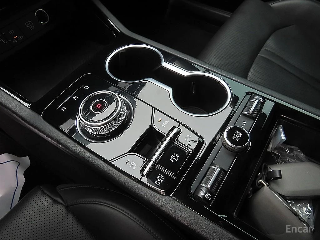 Kia K5 PRESTIGE* КОЖА* ПОДГРЕВ* ОБДУХВАНЕ* , снимка 10 - Автомобили и джипове - 54327409