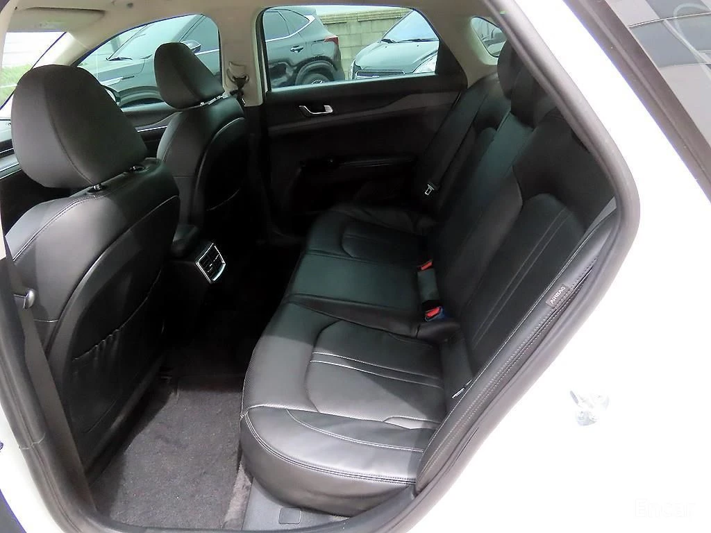 Kia K5 PRESTIGE* КОЖА* ПОДГРЕВ* ОБДУХВАНЕ* , снимка 13 - Автомобили и джипове - 54327409