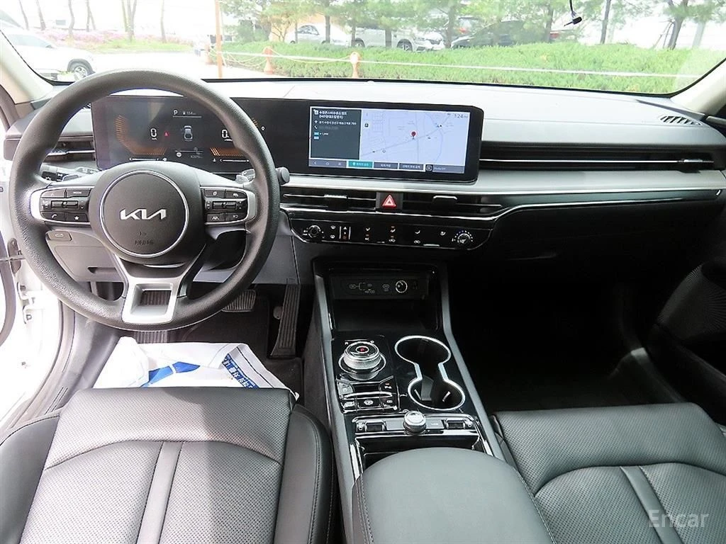 Kia K5 PRESTIGE* КОЖА* ПОДГРЕВ* ОБДУХВАНЕ* , снимка 6 - Автомобили и джипове - 54327409