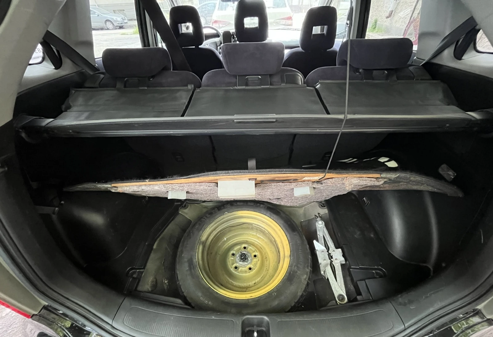 Honda Fr-v 5+ 1, снимка 12 - Автомобили и джипове - 54590575