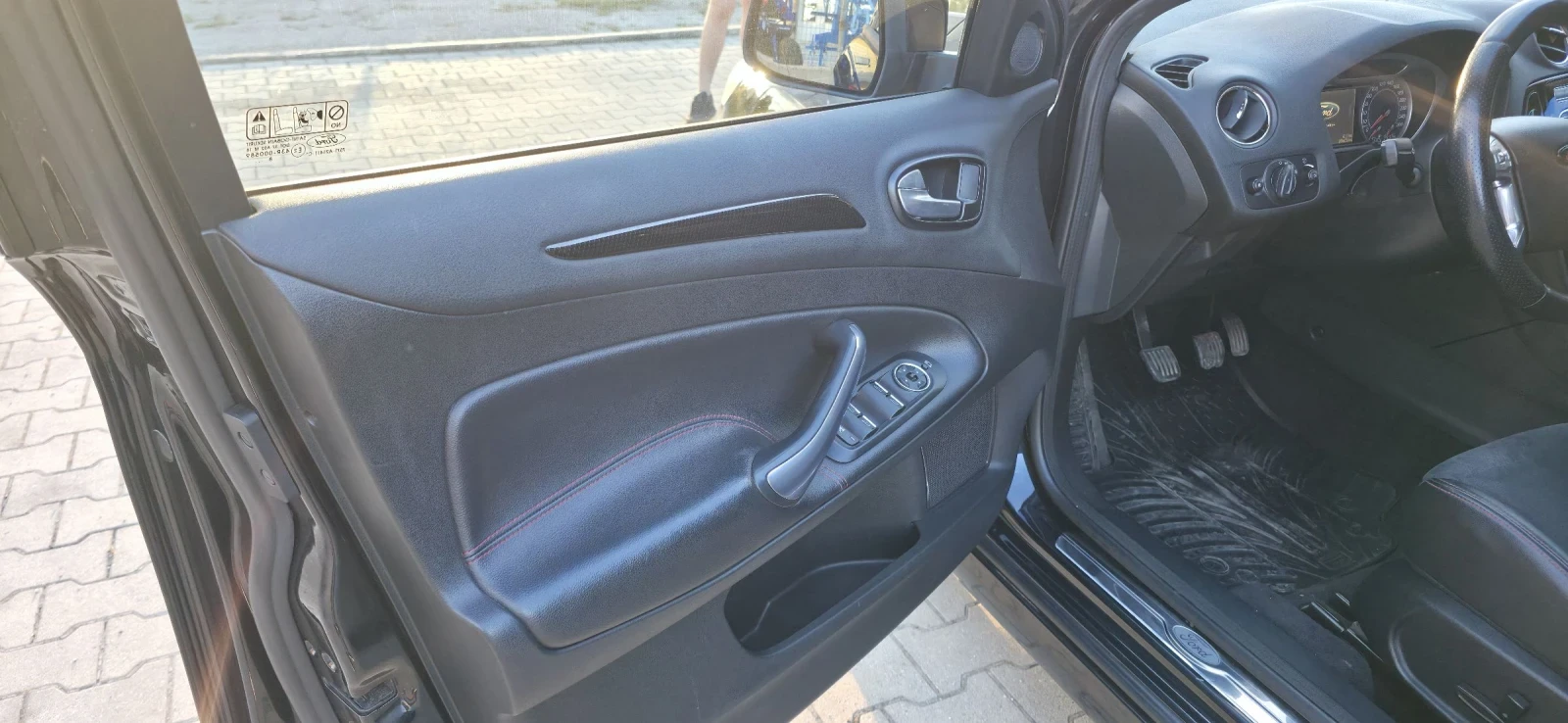 Ford Mondeo 2.5T, снимка 11 - Автомобили и джипове - 55082562