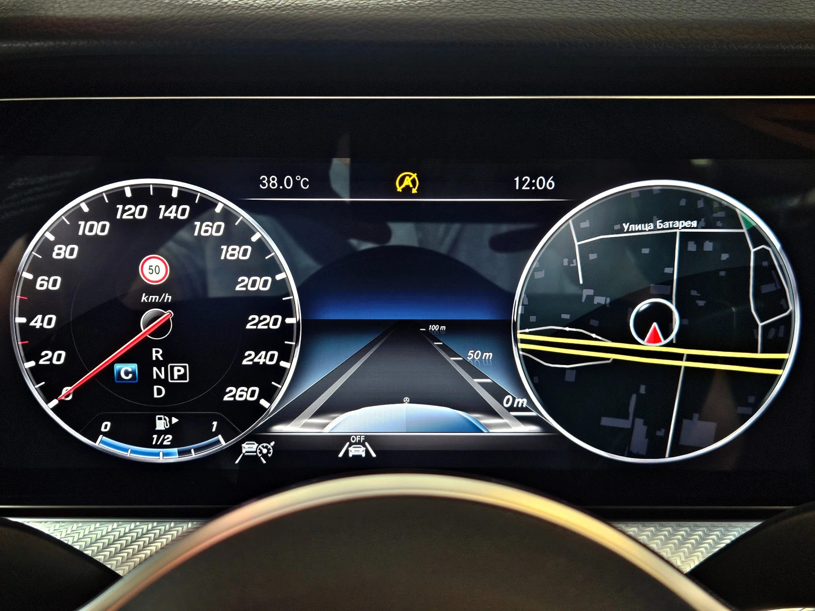 Mercedes-Benz E 220 AMG/4MAT/DISTR/360CAMERA/CAR PLAY/AMBI/ПОДГРЕВ/LIZ, снимка 9 - Автомобили и джипове - 54677840