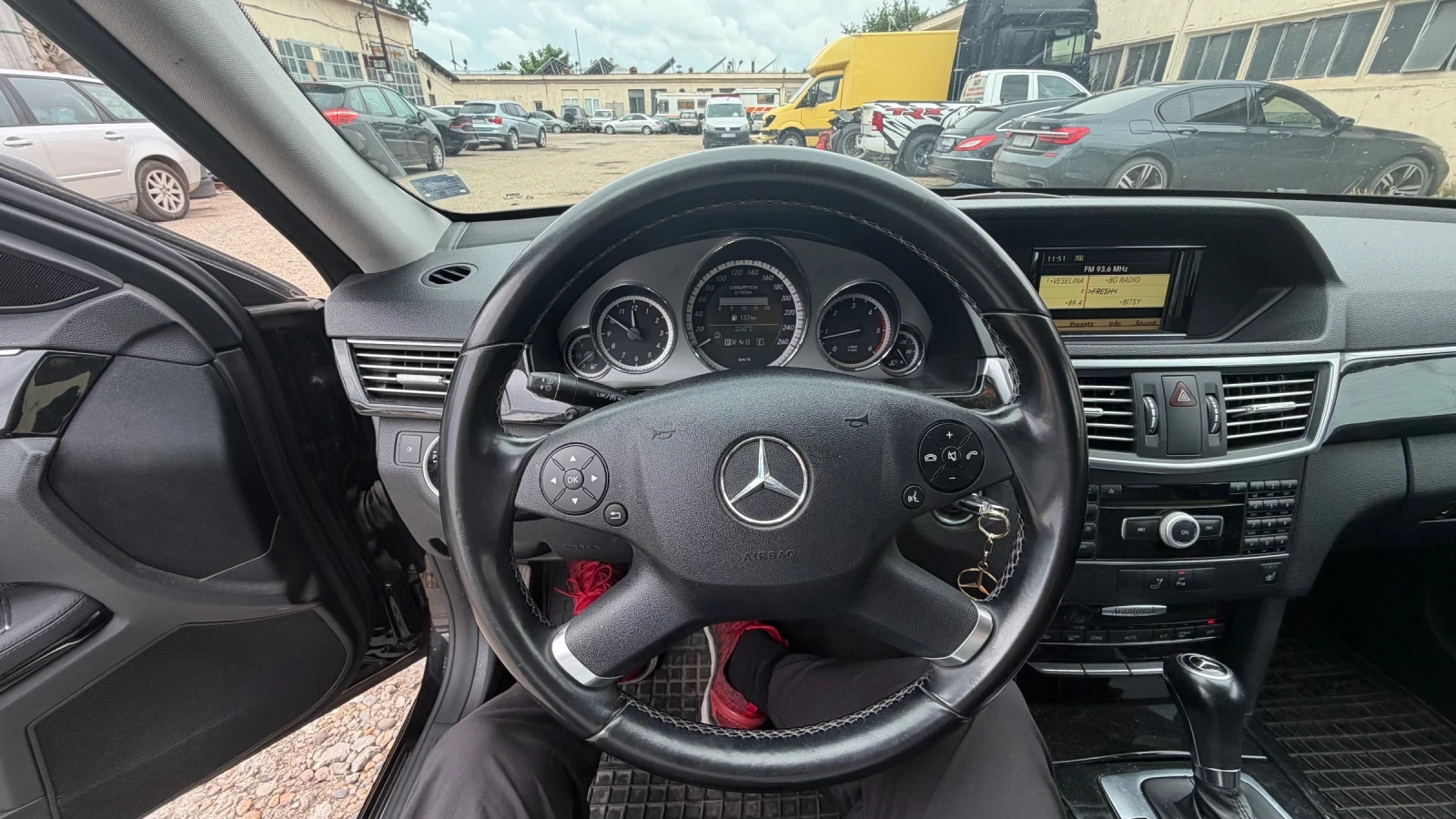 Mercedes-Benz E 200 CDI , снимка 14 - Автомобили и джипове - 54748835