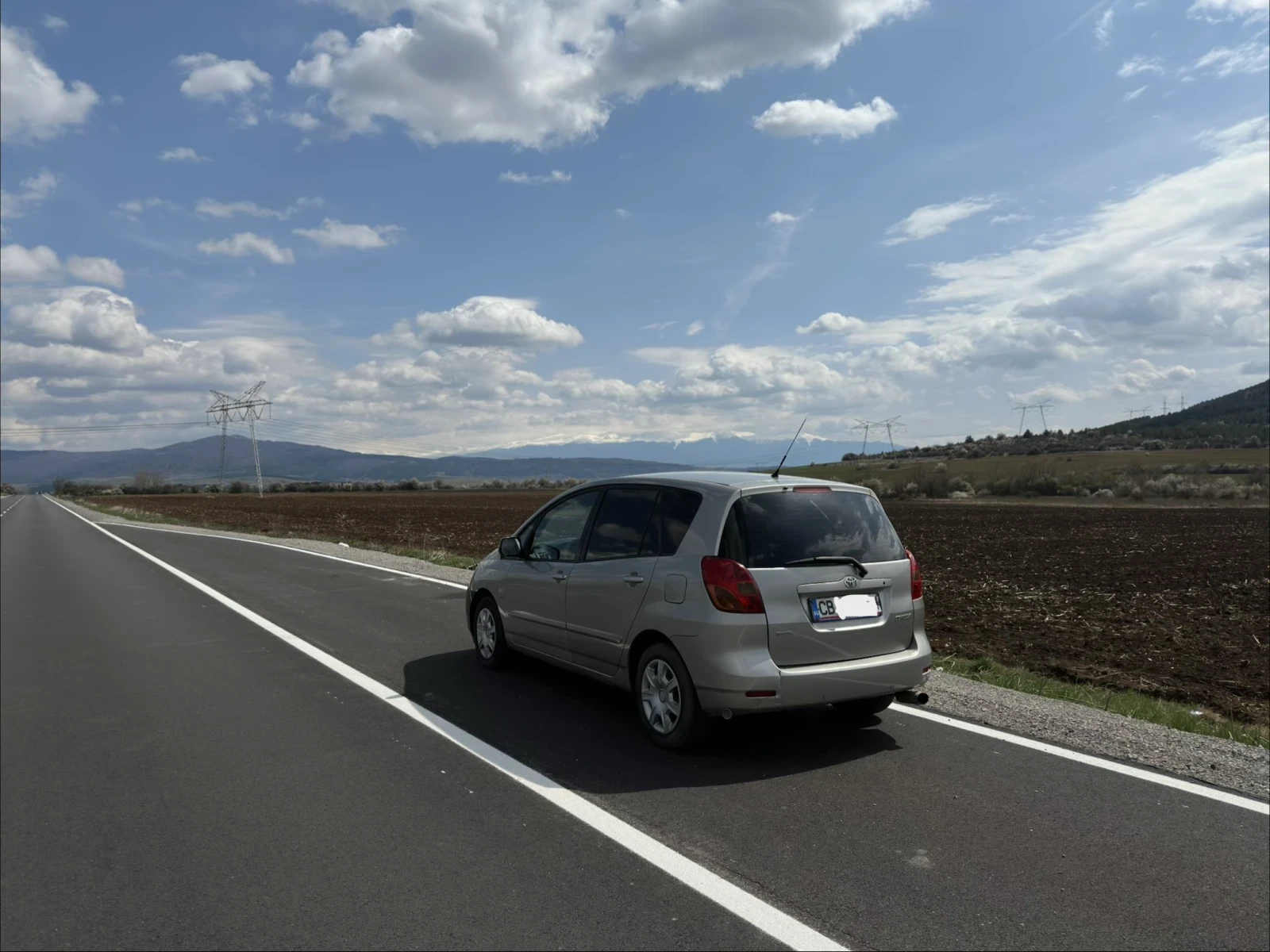 Toyota Corolla verso 1.6 Газ/бензин КЛИМАТИК, снимка 13 - Автомобили и джипове - 55307059
