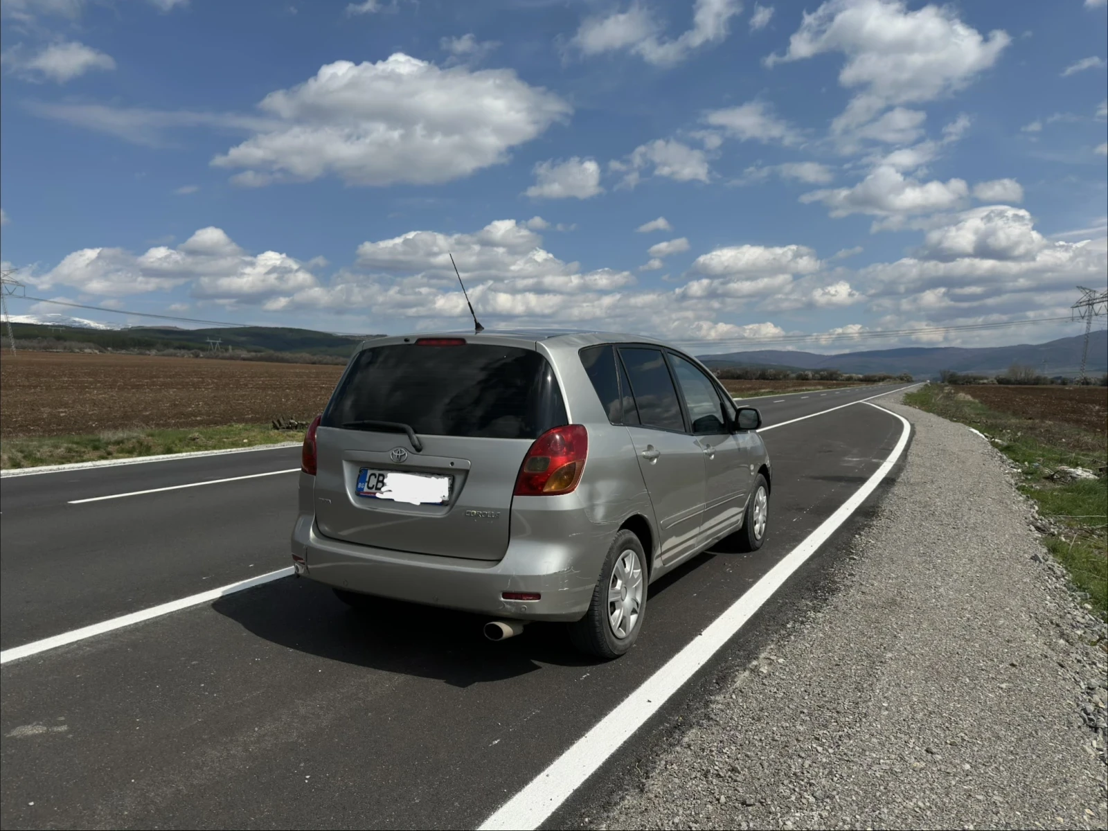 Toyota Corolla verso 1.6 Газ/бензин КЛИМАТИК, снимка 11 - Автомобили и джипове - 55307059