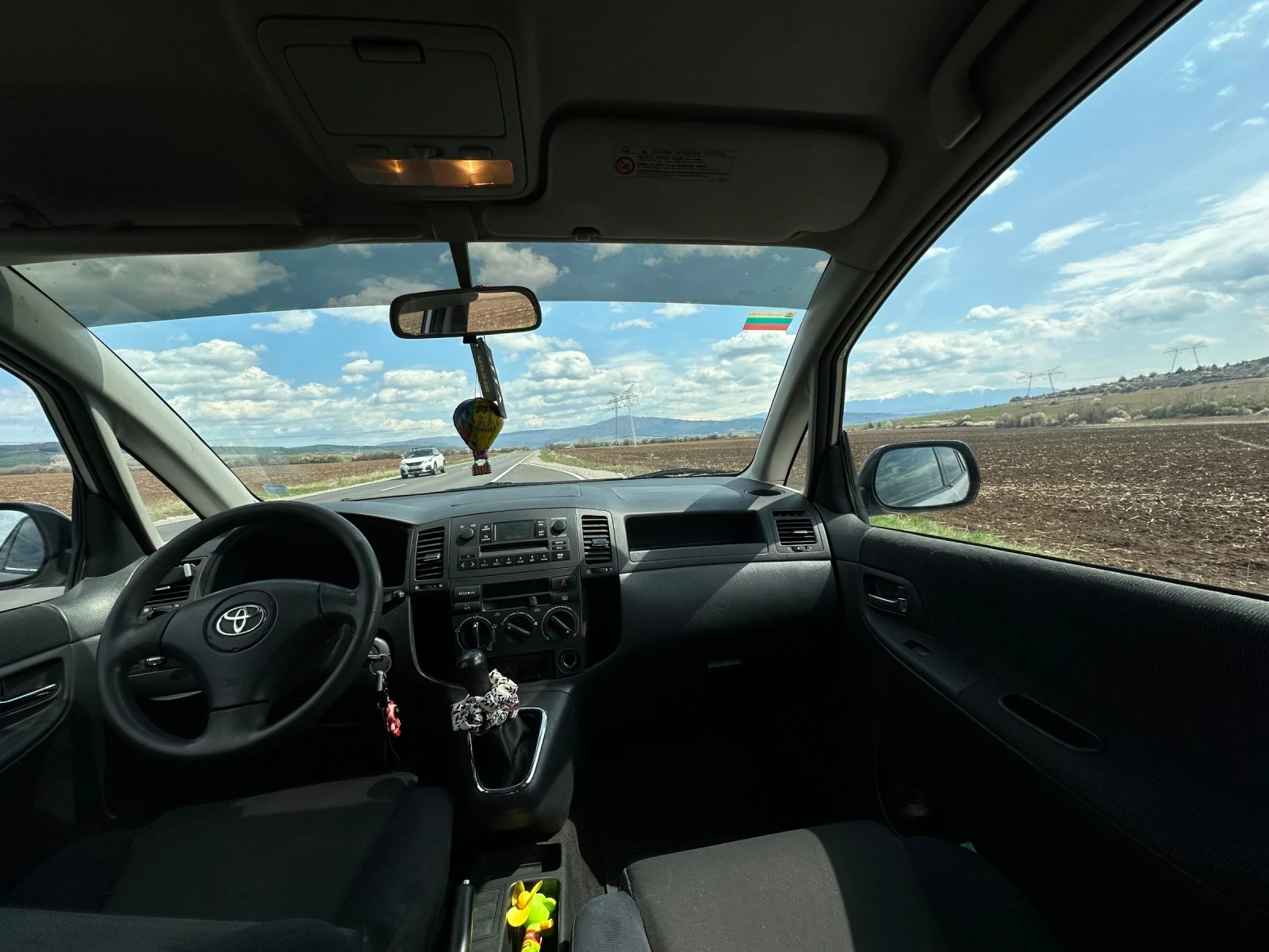 Toyota Corolla verso 1.6 Газ/бензин КЛИМАТИК, снимка 8 - Автомобили и джипове - 55307059