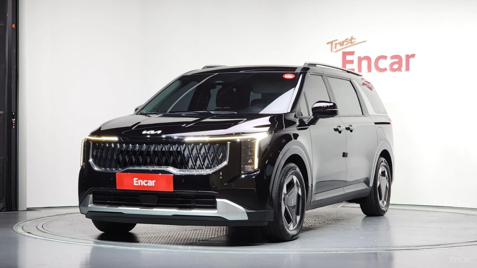 Kia Carnival HYBRID* PRESTIGE* КОЖА* ПОДГРЕВ* ОБДУХВАНЕ* КАМЕРА