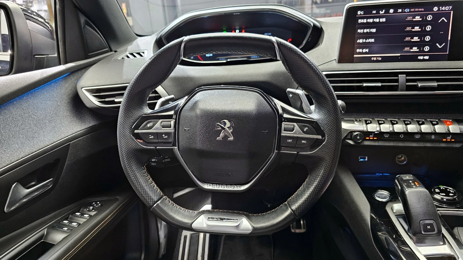 Peugeot 3008 GT Line | Keyless | LED | Digital cockpit , снимка 5 - Автомобили и джипове - 55563951
