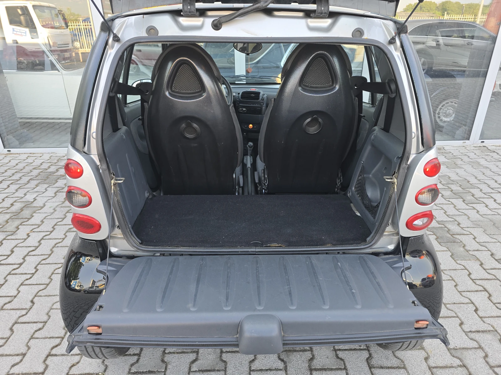 Smart Fortwo 800 CDi, снимка 16 - Автомобили и джипове - 55808058