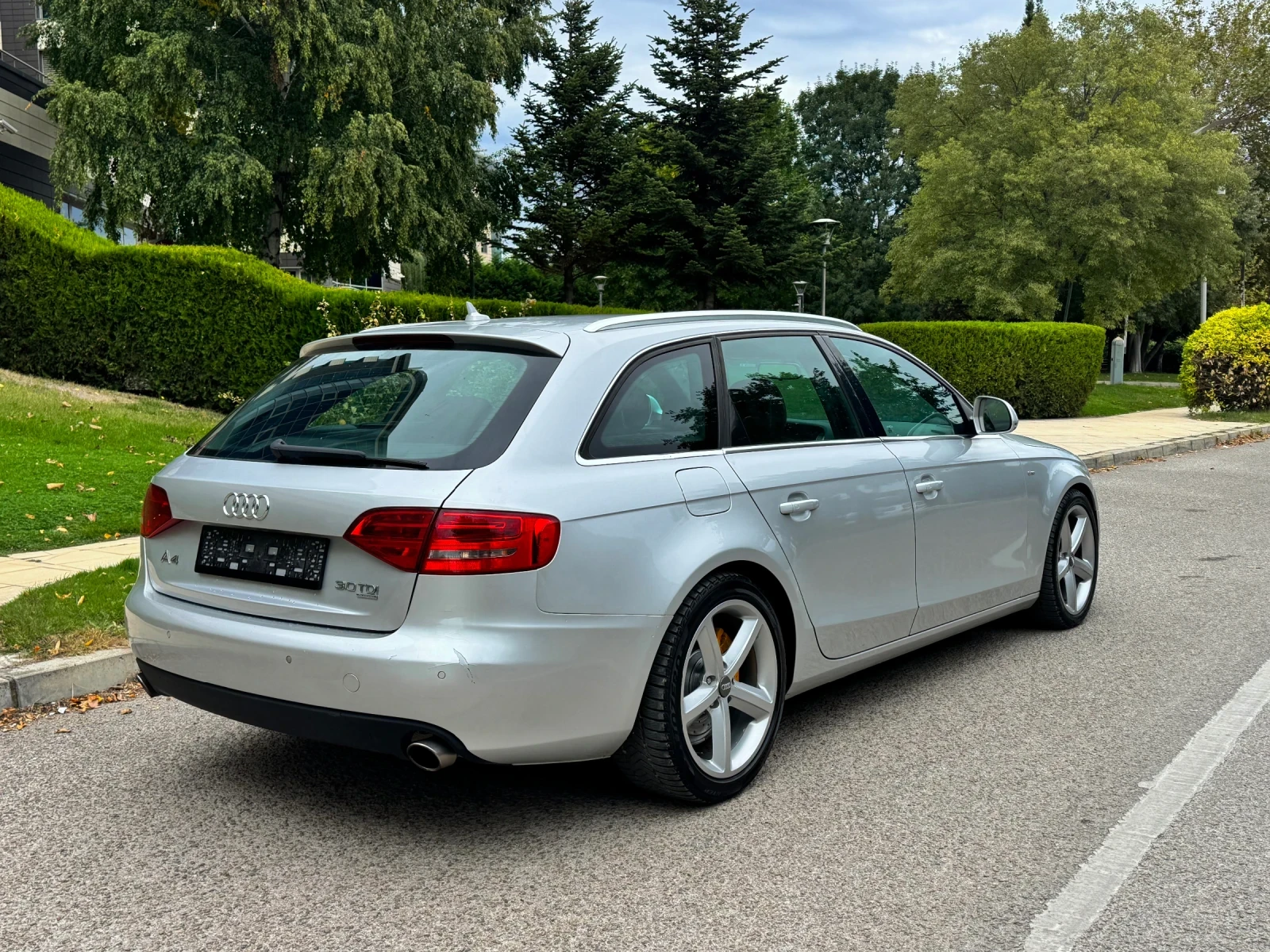 Audi A4 3.0TDi 239 кс / S line / QUATTRO, снимка 4 - Автомобили и джипове - 56181539