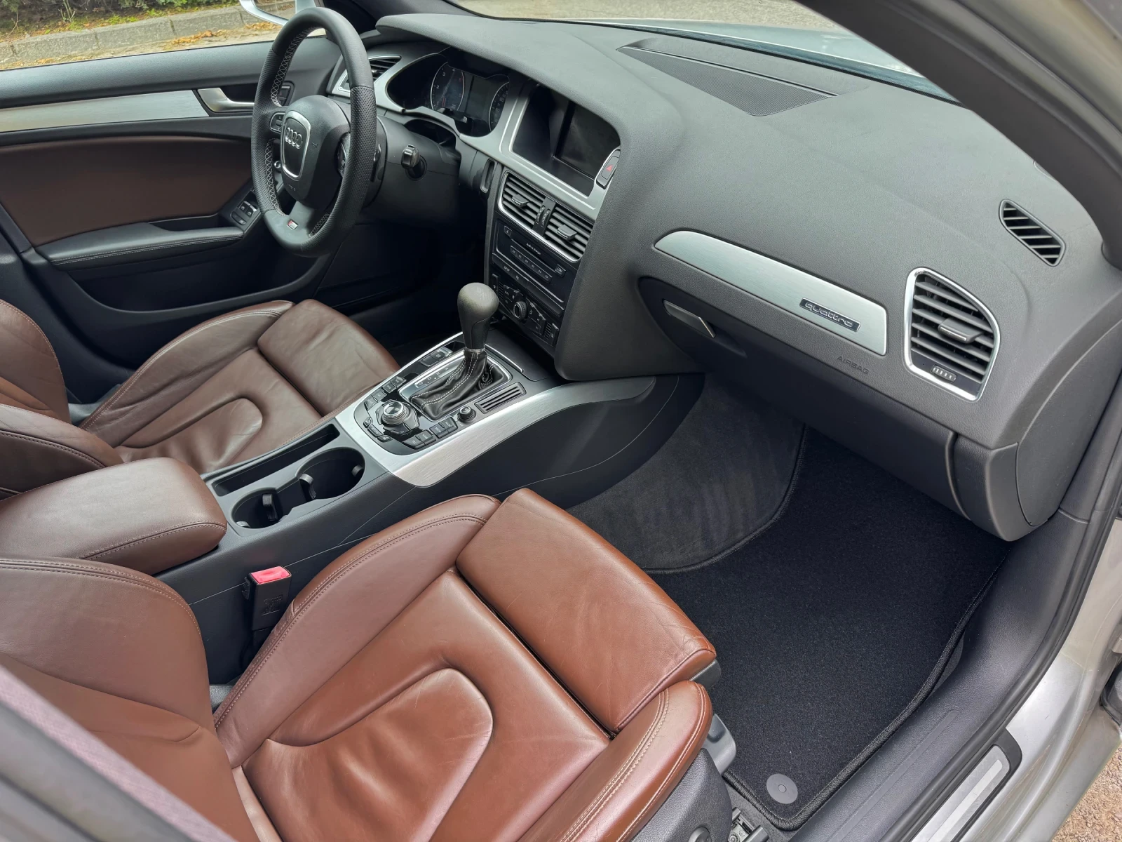 Audi A4 3.0TDi 239 кс / S line / QUATTRO, снимка 9 - Автомобили и джипове - 56181539