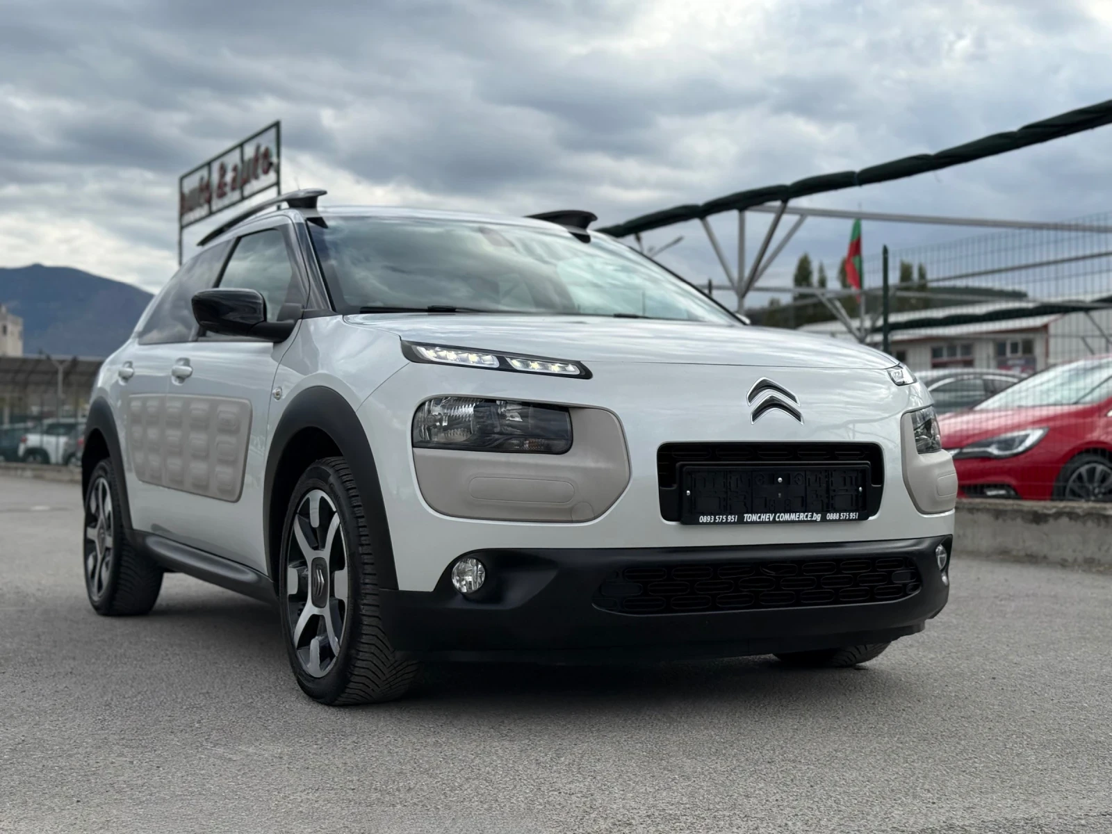 Citroen C4 Cactus 1.6-BLUEHDI-FULL-LED-ПАНОРАМА-КАМЕРА-ПАРКТРОНИК