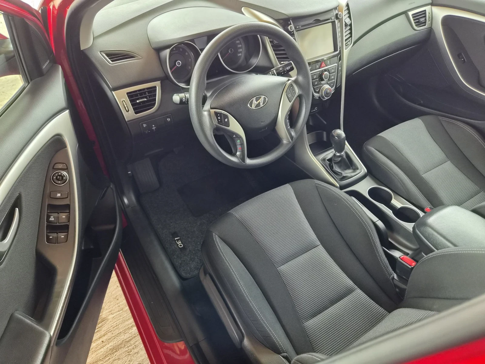 Hyundai I30 135000km, снимка 12 - Автомобили и джипове - 56749532