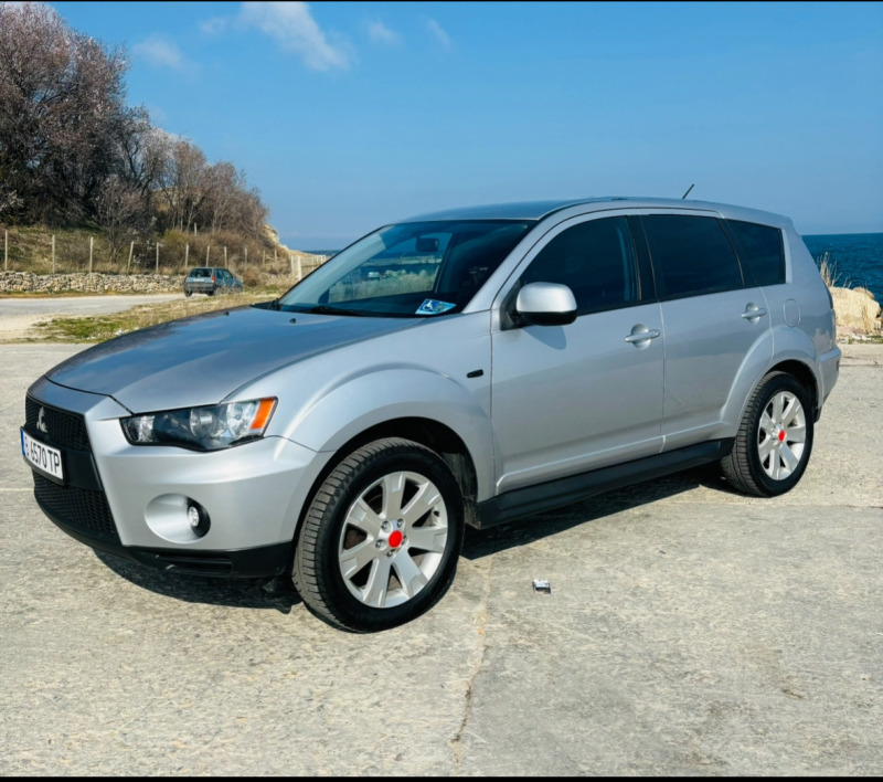 Mitsubishi Outlander 2.0/EUR 4/NAVI, снимка 1 - Автомобили и джипове - 46646934