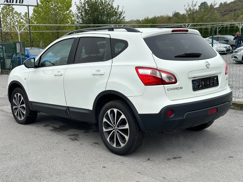 Nissan Qashqai 1.6 DCI 4x4, снимка 4 - Автомобили и джипове - 47495608