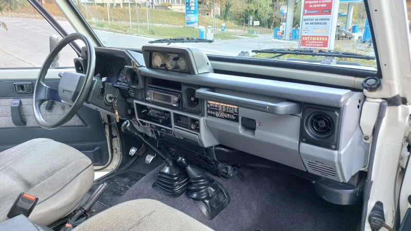 Toyota Land cruiser, снимка 10 - Автомобили и джипове - 47609070