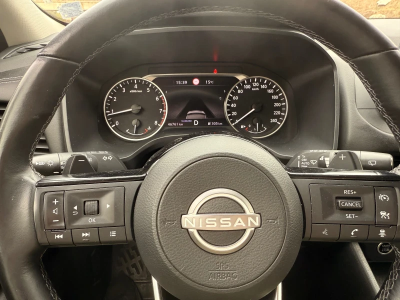 Nissan Qashqai, снимка 10 - Автомобили и джипове - 52598007