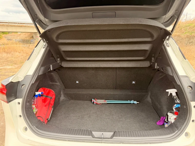 Nissan Qashqai, снимка 17 - Автомобили и джипове - 52598007