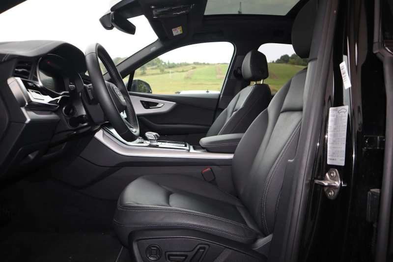 Audi Q7 50* TDI* 6+ 1* S-LINE* HEAD-UP* PANO* 360CAM* DIST, снимка 4 - Автомобили и джипове - 52746546