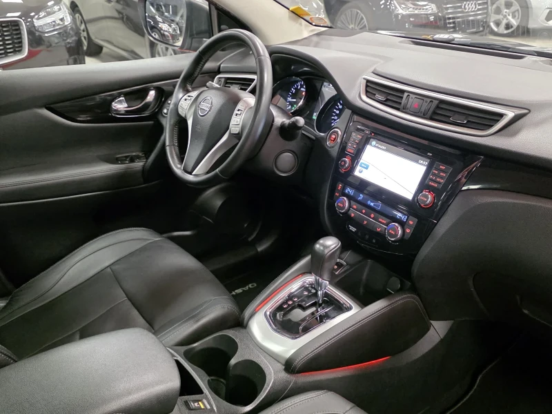 Nissan Qashqai Бензин | Автоматик | Всички екстри , снимка 8 - Автомобили и джипове - 53359065