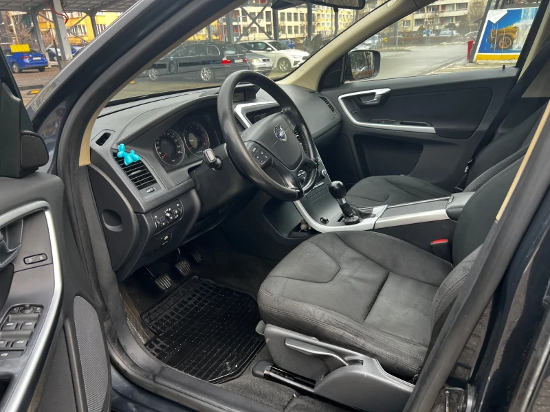 Volvo XC60, снимка 9 - Автомобили и джипове - 53391151