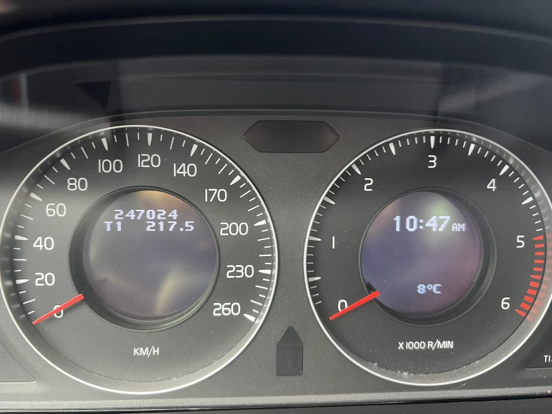 Volvo XC60, снимка 16 - Автомобили и джипове - 53391151