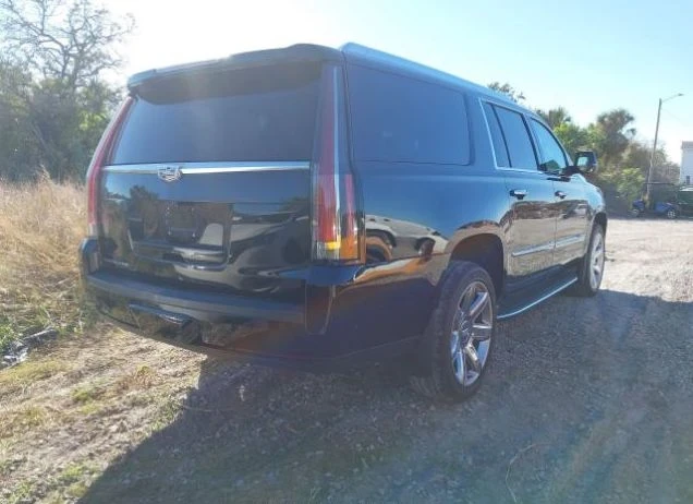 Cadillac Escalade, снимка 4 - Автомобили и джипове - 48724399