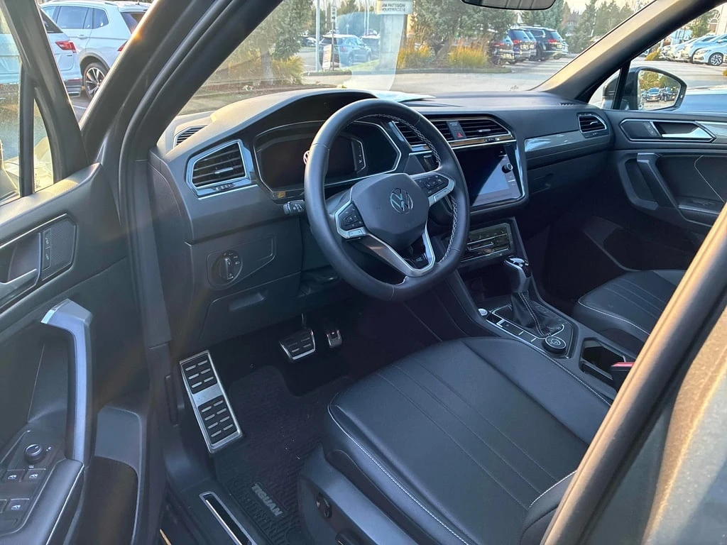 VW Tiguan * COMFORTLINE R LINE BLACK EDITION * CARFAX * БЕЗ  - изображение 6