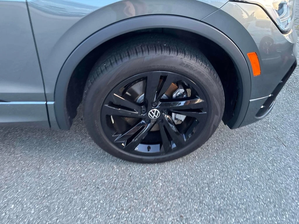 VW Tiguan * COMFORTLINE R LINE BLACK EDITION * CARFAX * БЕЗ  - изображение 8