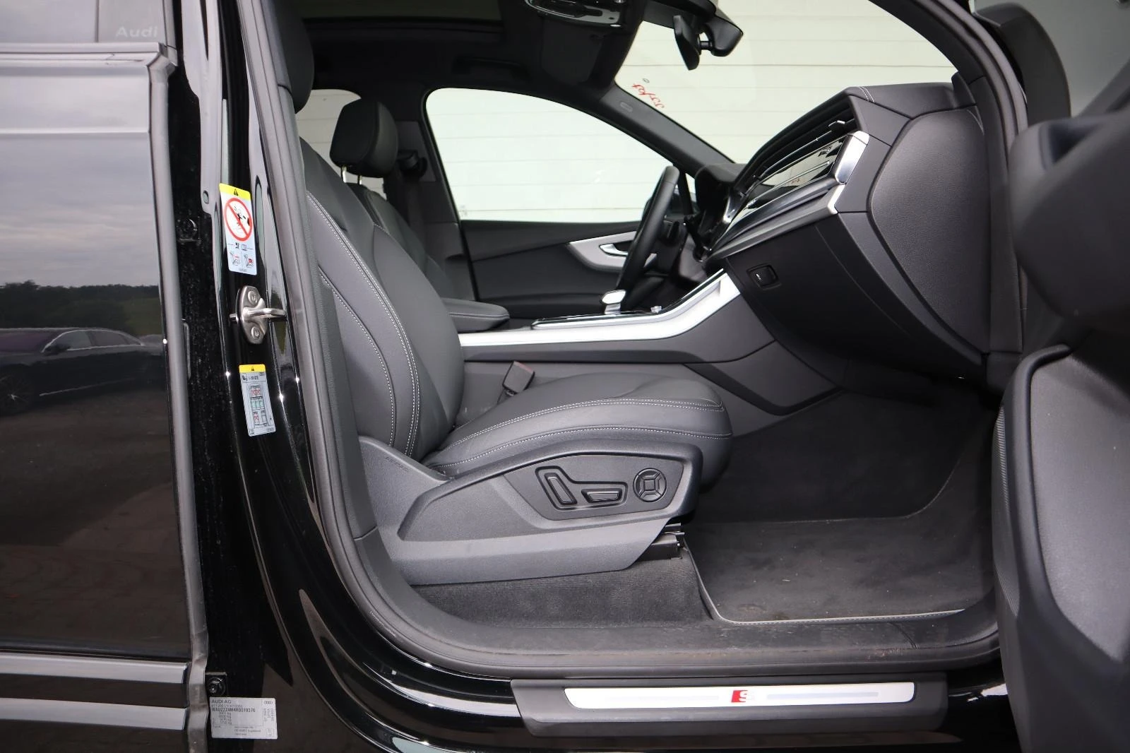 Audi Q7 50* TDI* 6+ 1* S-LINE* HEAD-UP* PANO* 360CAM* DIST - изображение 10