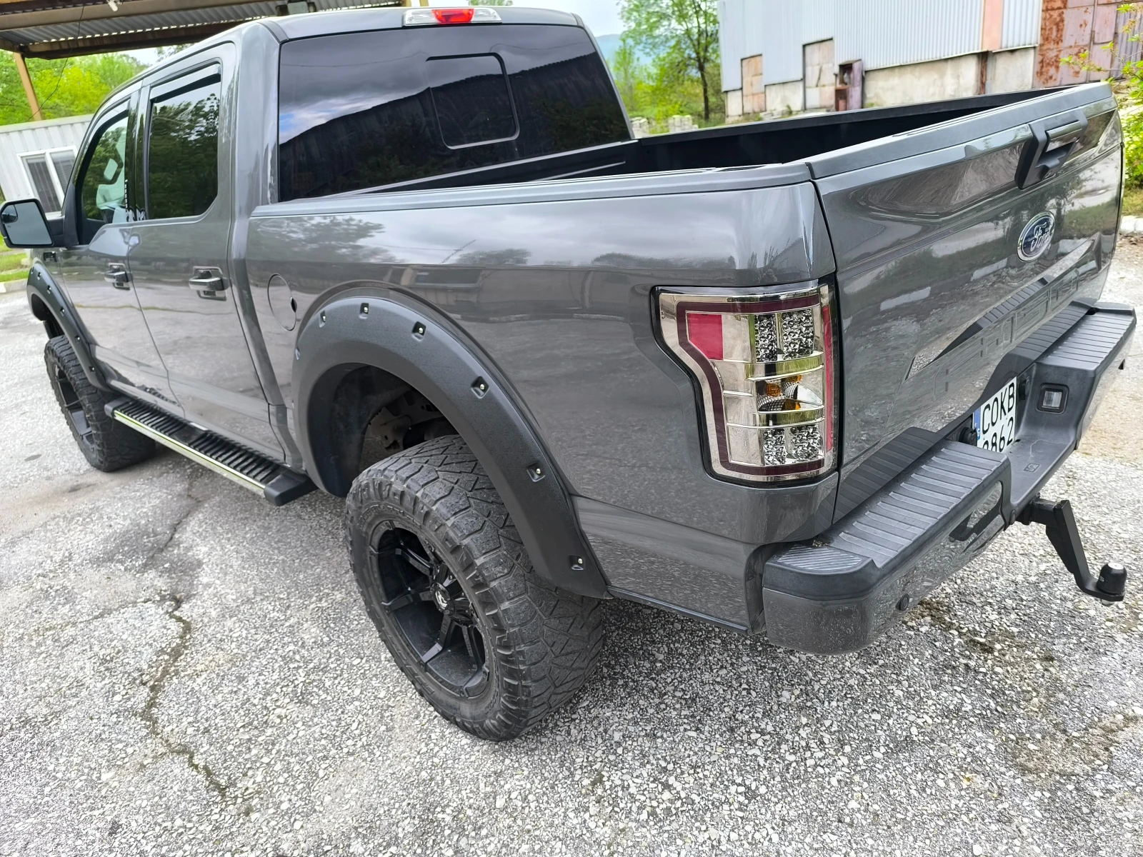Ford F150 ФЕЙС ОБСЛУЖЕН ЛИЗИНГ ЛИФТ ПЕРФЕКТЕН СТАВА НА ГАЗ, снимка 5 - Автомобили и джипове - 54517227