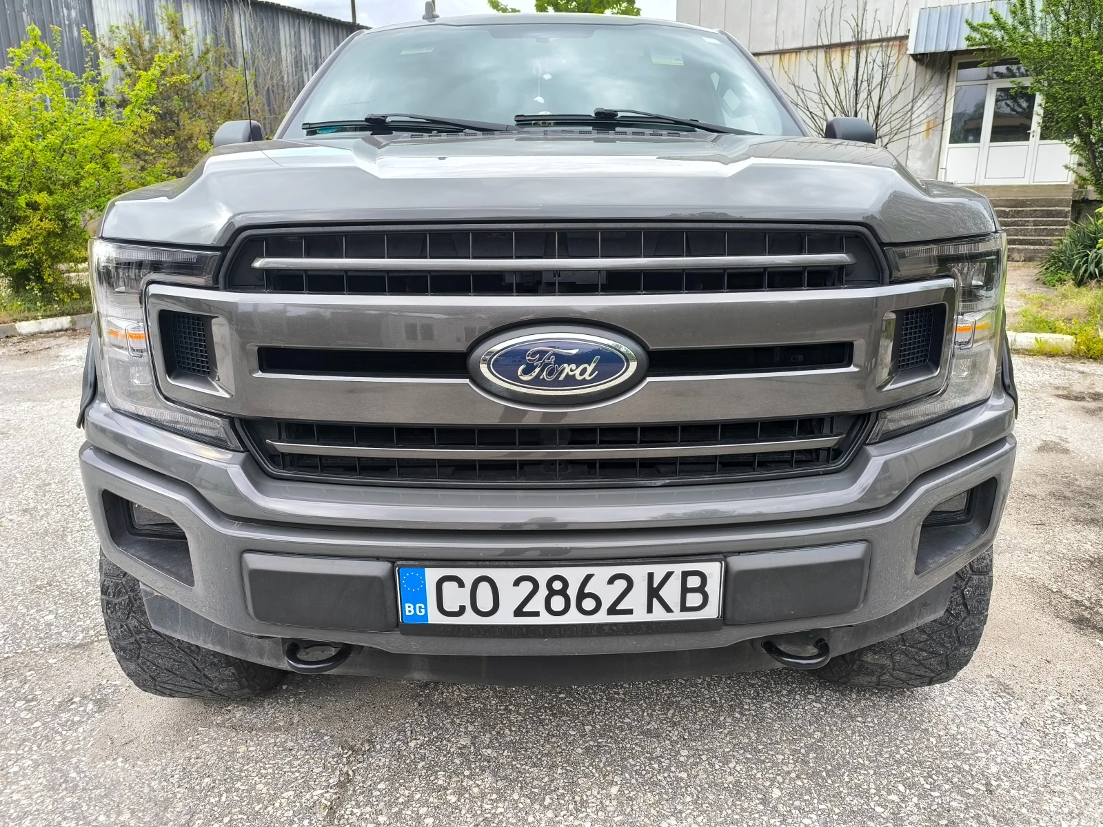Ford F150 ФЕЙС ОБСЛУЖЕН ЛИЗИНГ ЛИФТ ПЕРФЕКТЕН СТАВА НА ГАЗ, снимка 2 - Автомобили и джипове - 54517227