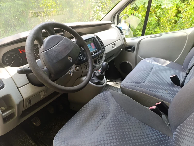 Renault Trafic 2.0 114, снимка 7 - Бусове и автобуси - 51562863