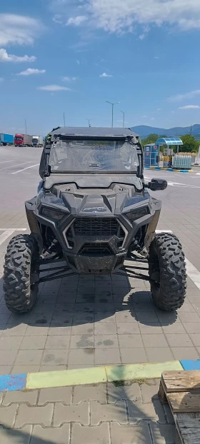 Polaris RZR